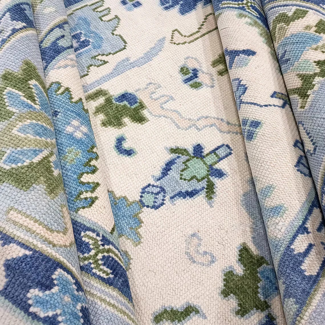 Carpets Carpets for Living room Carpets for bedroom Rugs Carpets for dinning room Carpets for home Floor Carpet Handmade Carpet Hand Knotted