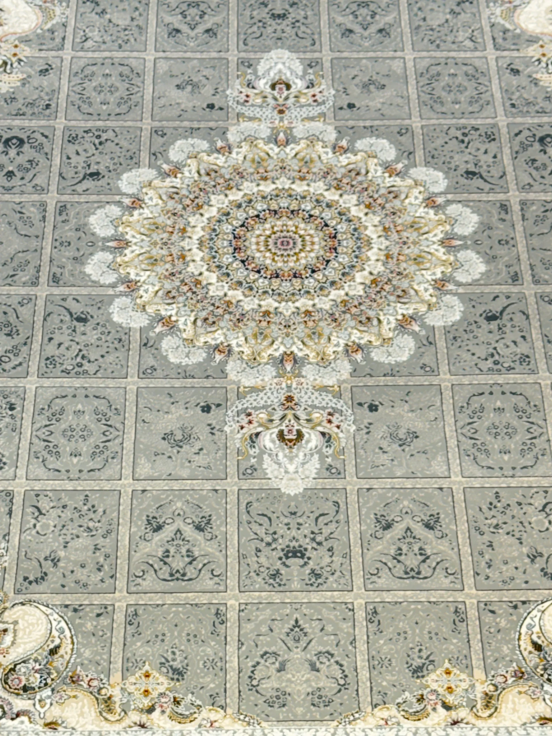 Irani4.2 Carpets Carpets for Living room Carpets for bedroom Rugs Carpets for dinning room Carpets for home Floor Carpet