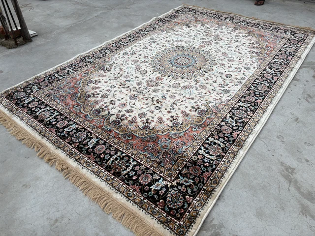 Silk 13.5 Silk Carpet